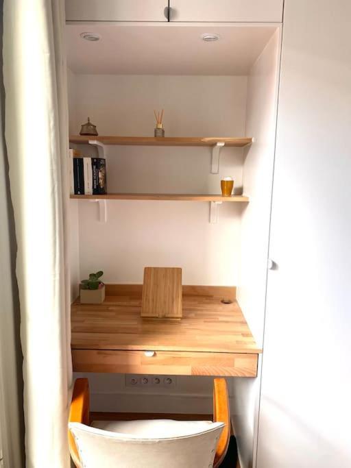 Logement Entier - Appartement Cosy De 2 Pieces Париж Екстериор снимка