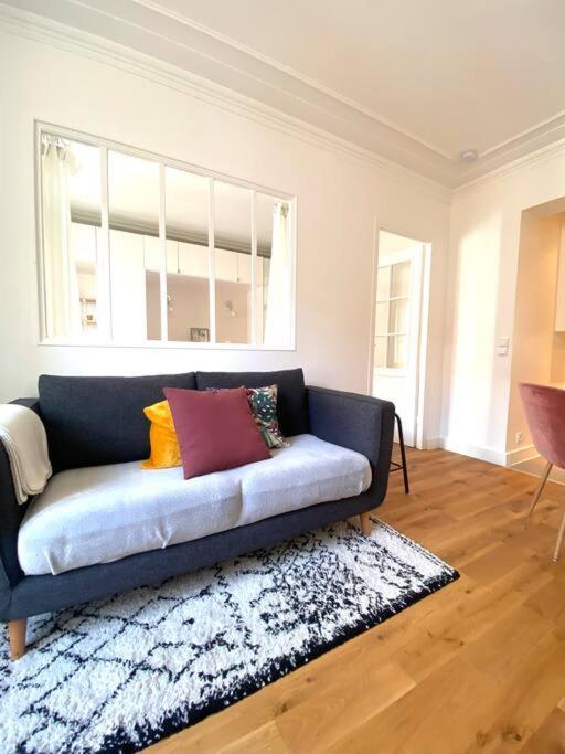 Logement Entier - Appartement Cosy De 2 Pieces Париж Екстериор снимка