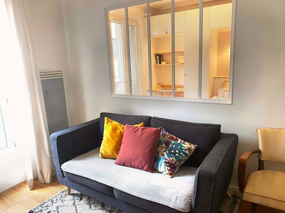 Logement Entier - Appartement Cosy De 2 Pieces Париж Екстериор снимка